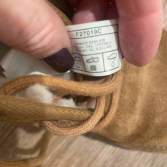 UGG Men's Brown Chukka Boots - Picture 13 of 16